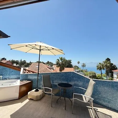 Mavi & Ani Hotel 3*