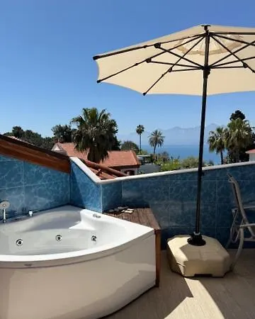 Hotel Mavi & Ani 3*