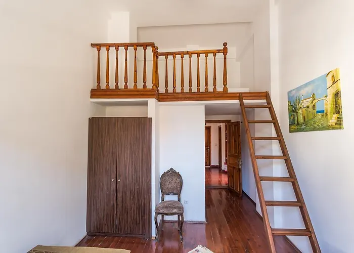 מלון Mavi & Ani 3*